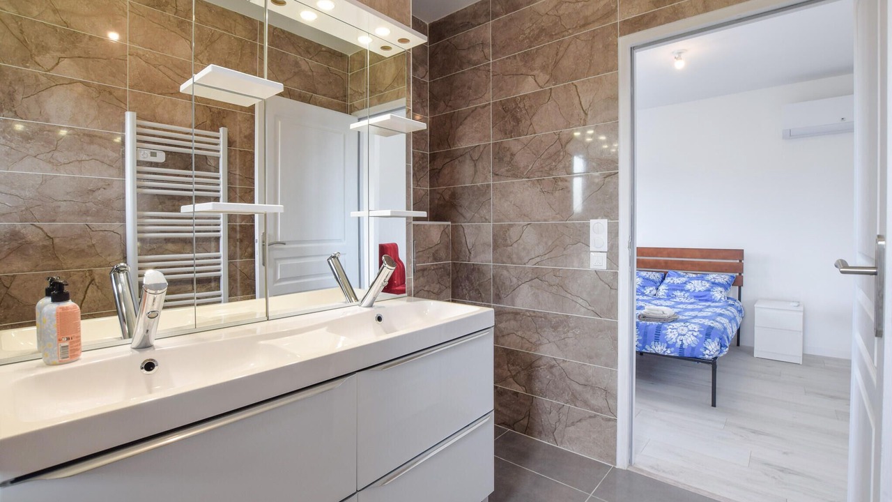 Photo of Bathroom in Grentheville