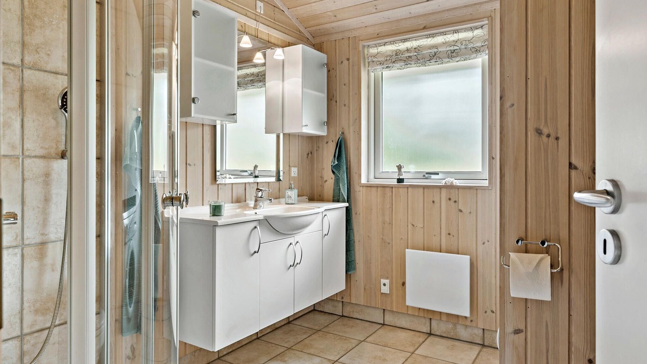 Photo of Bathroom in Hojslev
