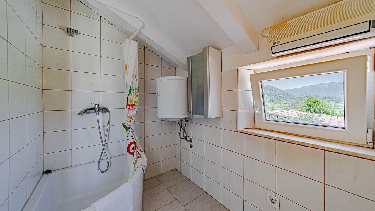 Photo of Bathroom in Kobas