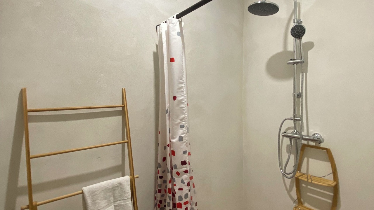 Photo of Bathroom in Cardet