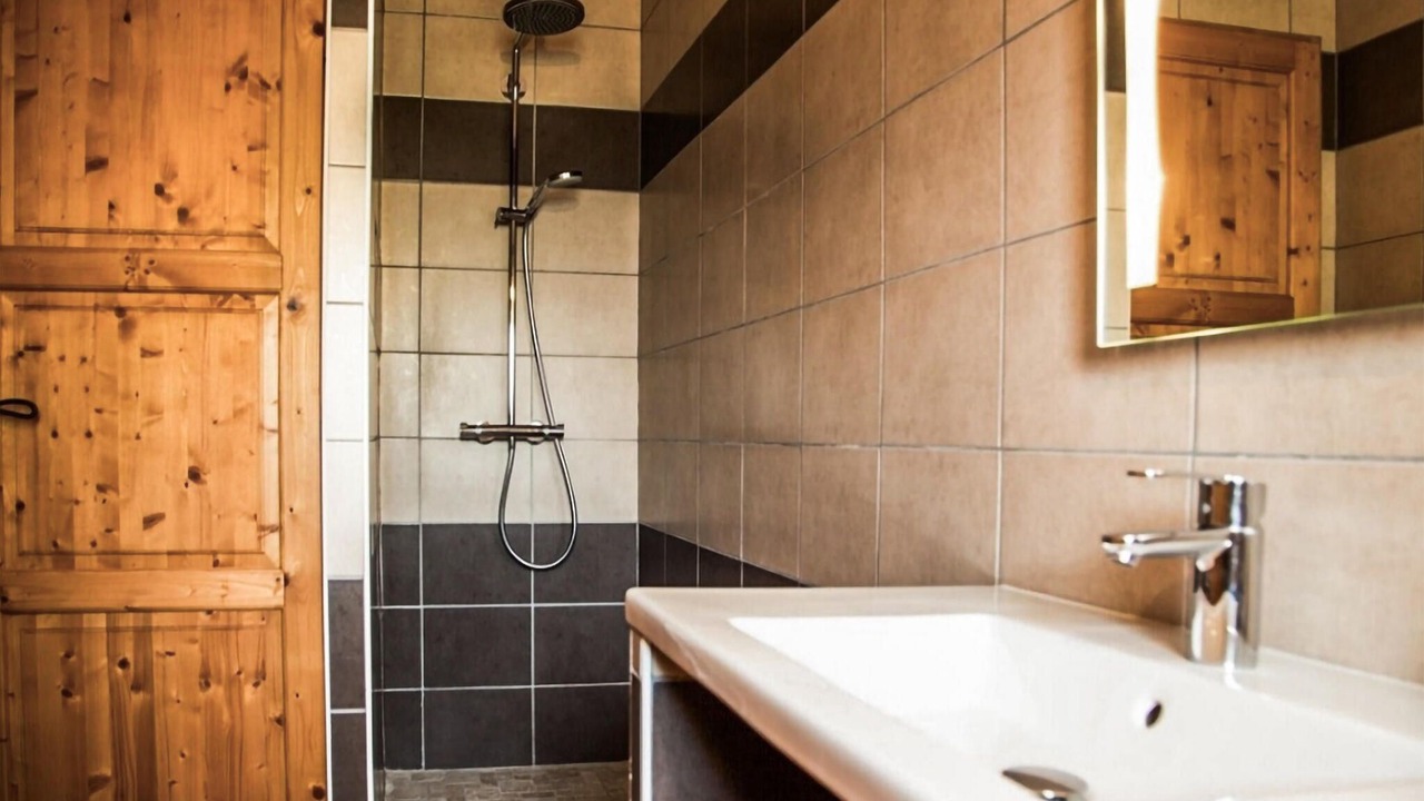 Photo of Bathroom in Cabrerolles