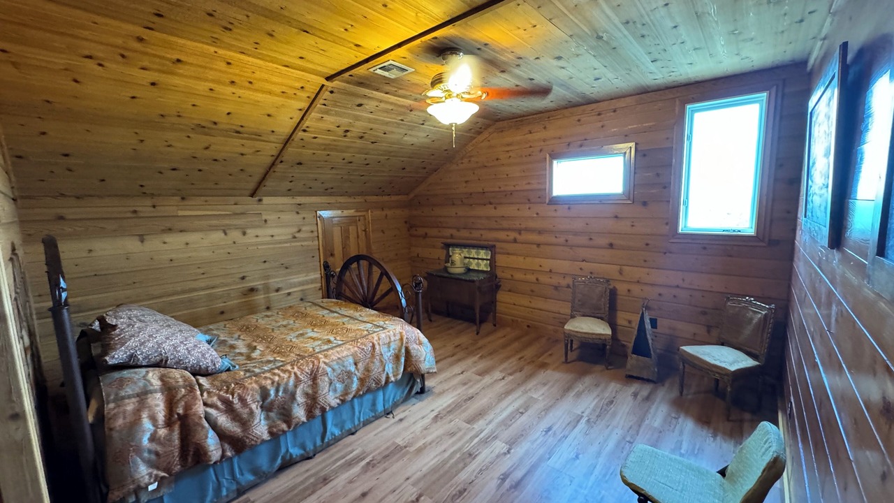 Photo of Bedroom in Hondo