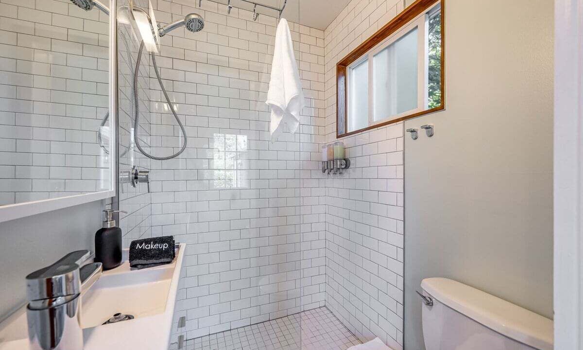 Photo of Bathroom in North Beach/Blue Ridge