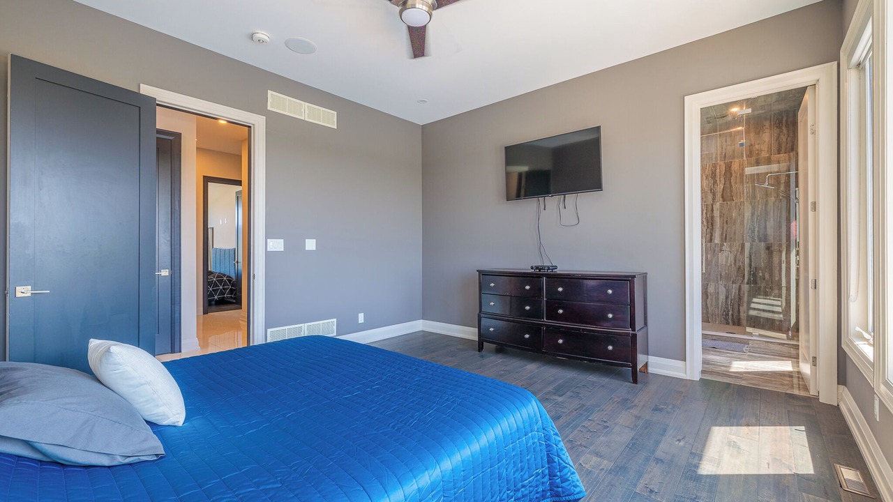 Photo of Bedroom in Niagara Falls