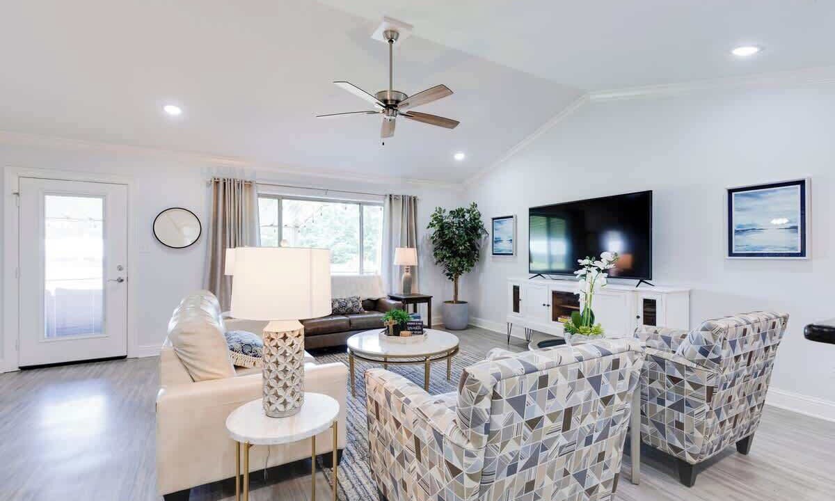 Photo of Livingroom in Longview