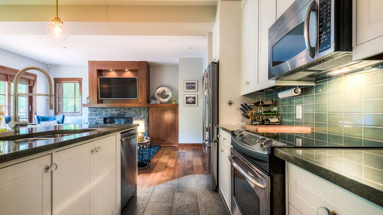 Photo of Kitchen in Versant Soleil