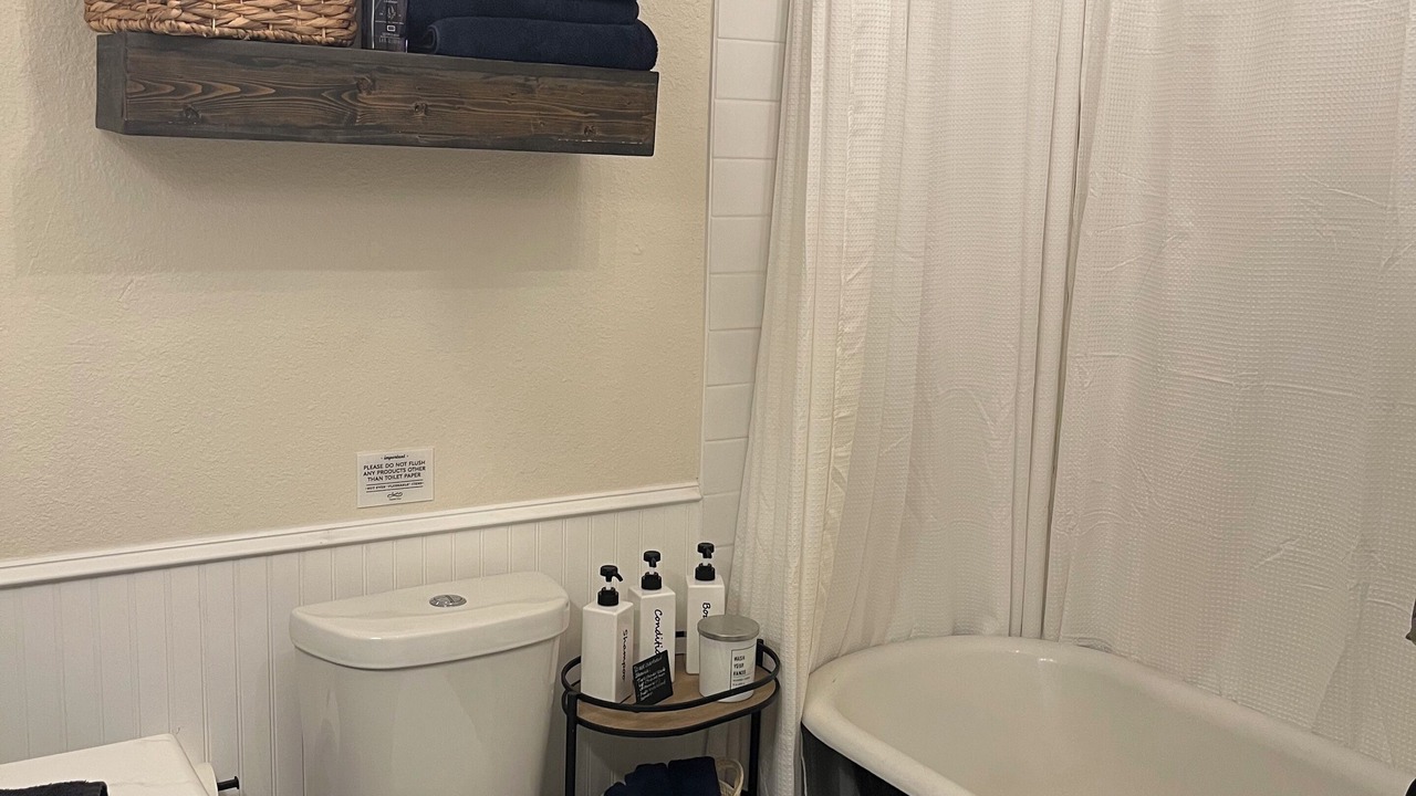 Photo of Bathroom in Denison