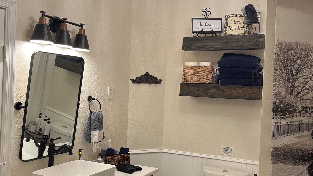 Photo of Bathroom in Denison