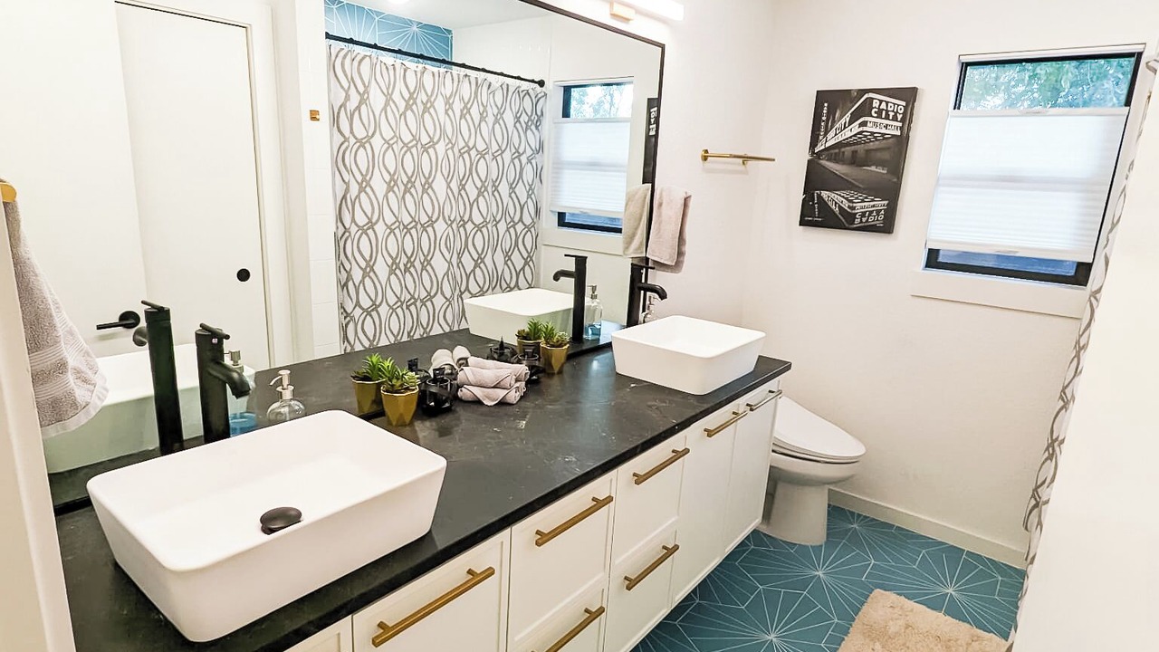 Photo of Bathroom in St. John - Coronado Hills