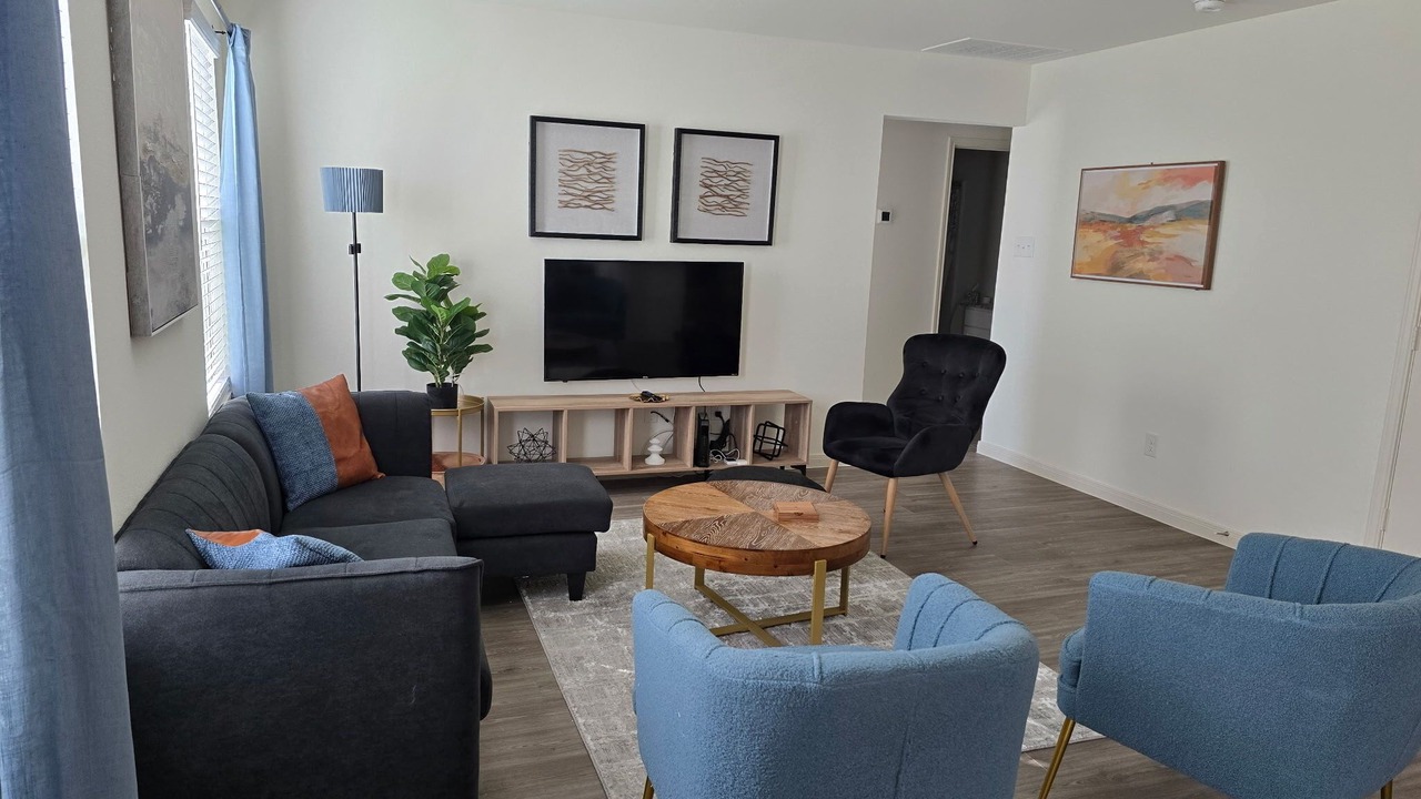 Photo of Livingroom in College Station