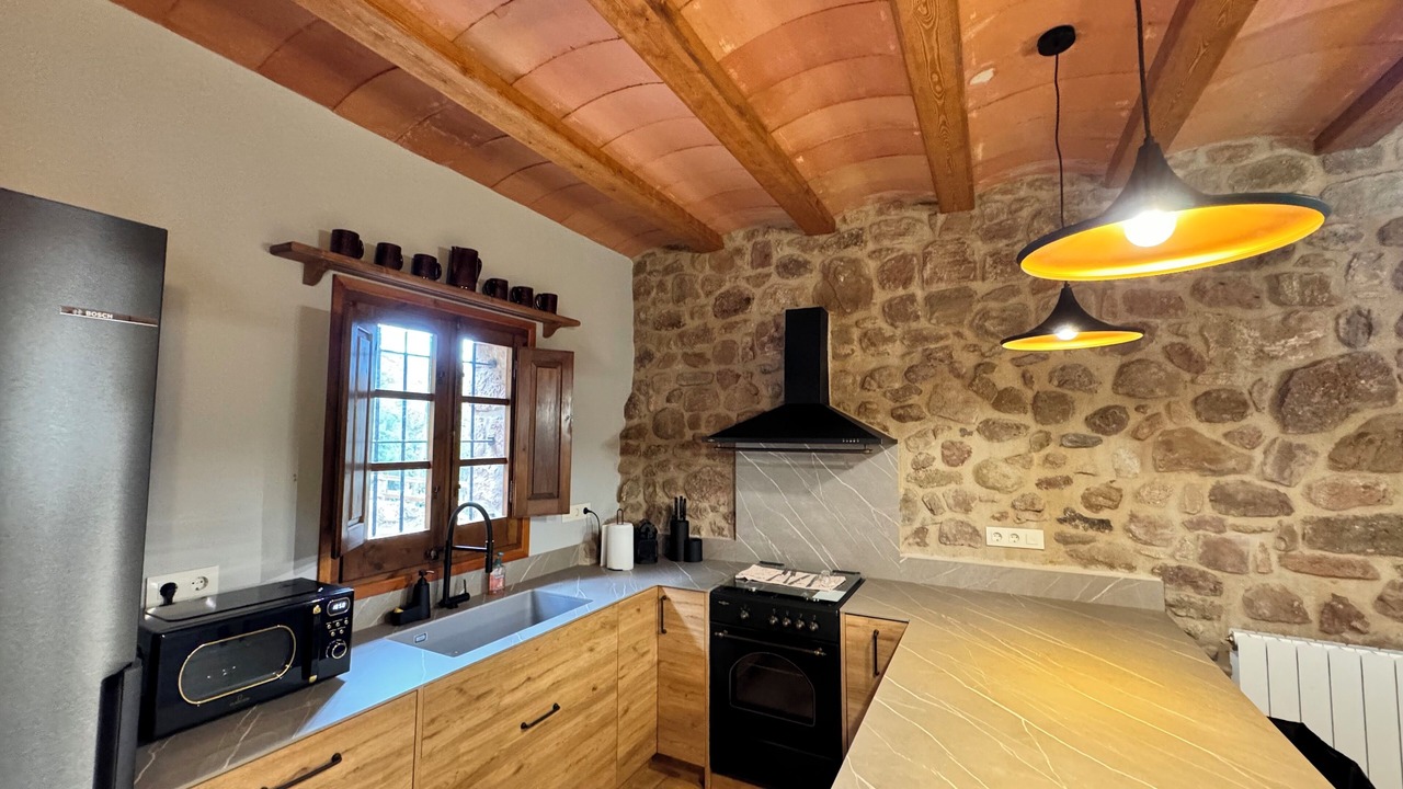 Photo of Kitchen in Sant Jaume de Llierca