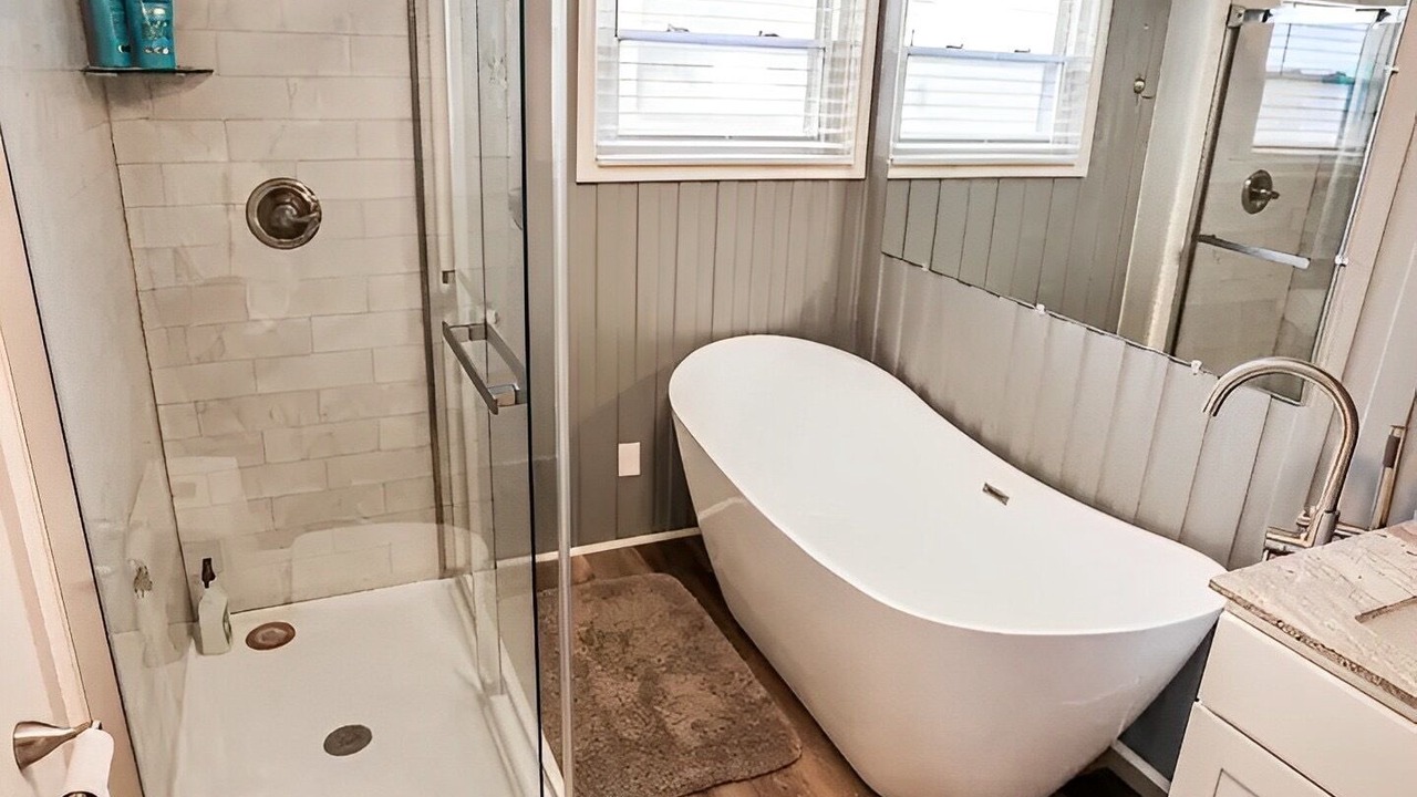 Photo of Bathroom in Winamac