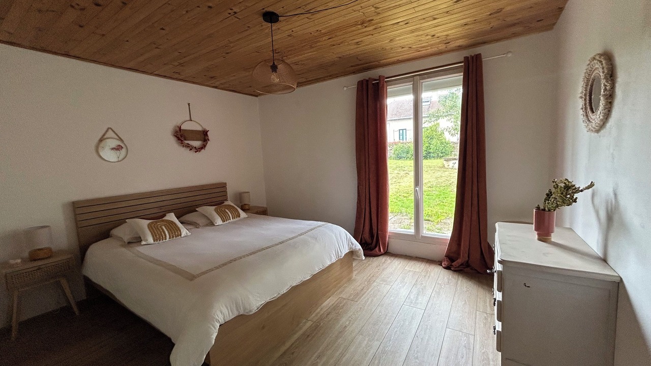 Photo of Bedroom in Aisy-sous-Thil