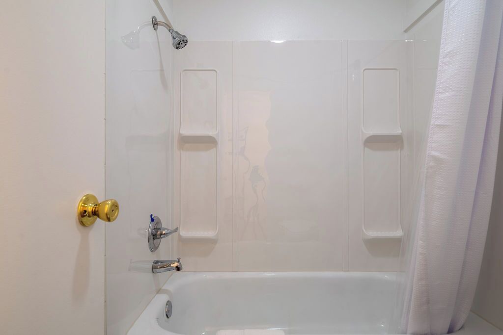 Photo of Bathroom in Eureka Springs Historic District