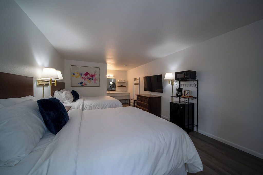 Photo of Bedroom in Eureka Springs Historic District