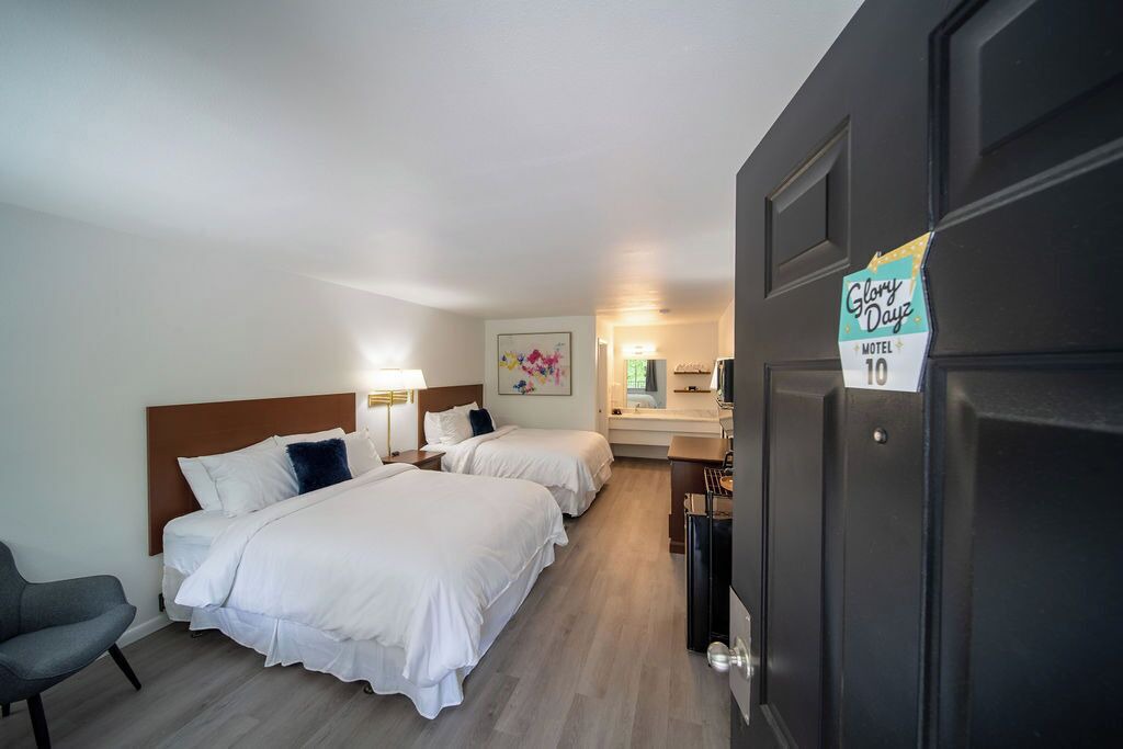 Photo of Bedroom in Eureka Springs Historic District