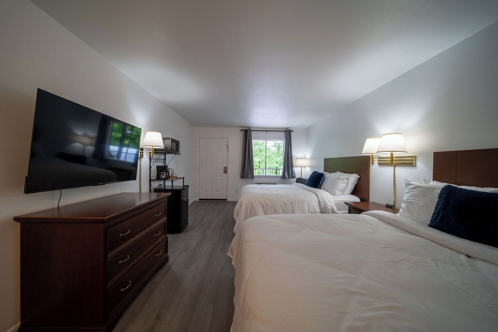 Photo of Bedroom in Eureka Springs Historic District