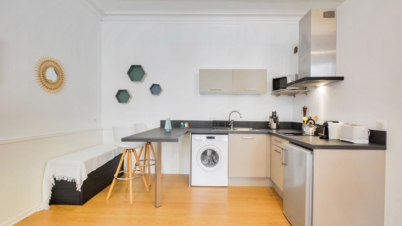 Photo of Kitchen in Saint Nicolas - Charles III - Ville vieille - Trois Maisons - Leopold