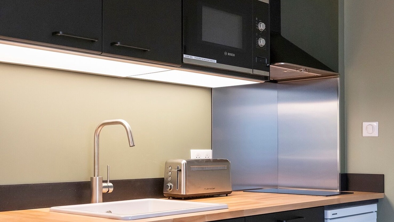 Photo of Kitchen in Saint Nicolas - Charles III - Ville vieille - Trois Maisons - Leopold