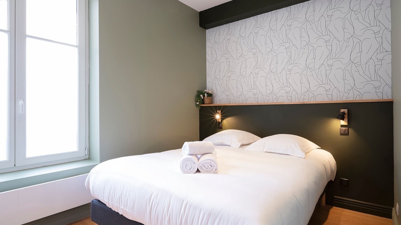 Photo of Bedroom in Saint Nicolas - Charles III - Ville vieille - Trois Maisons - Leopold