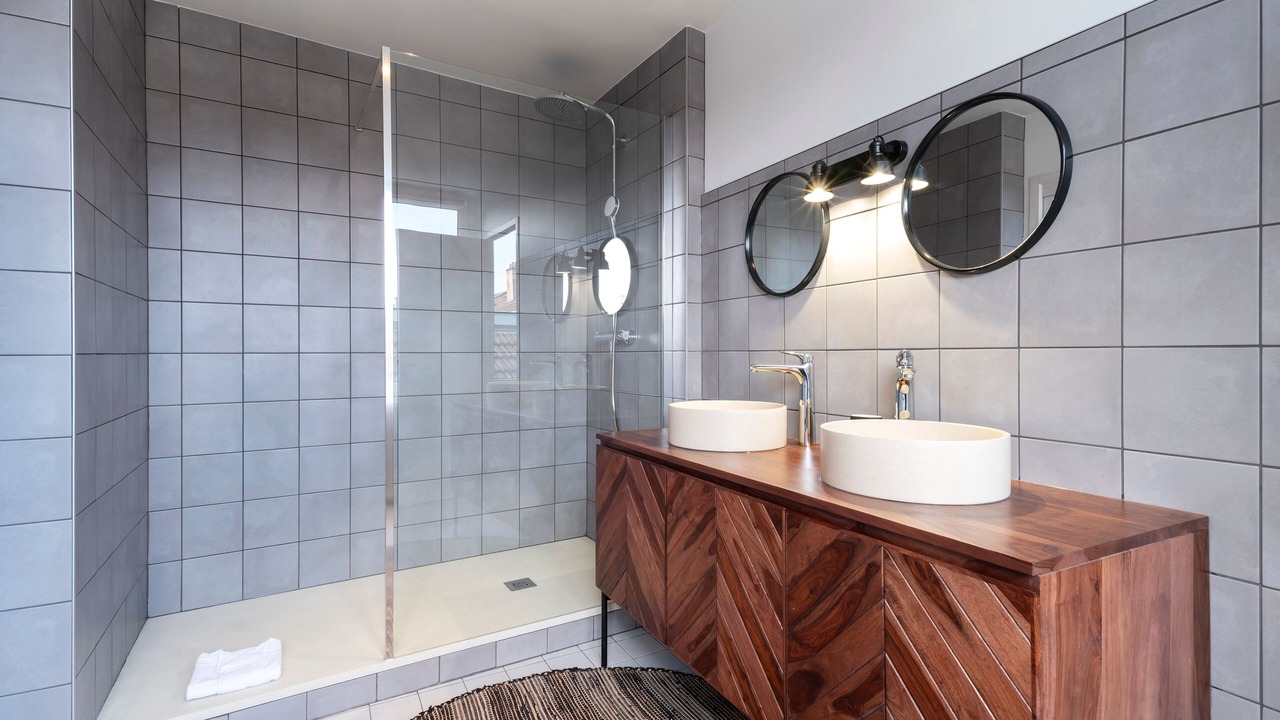 Photo of Bathroom in Saint Nicolas - Charles III - Ville vieille - Trois Maisons - Leopold