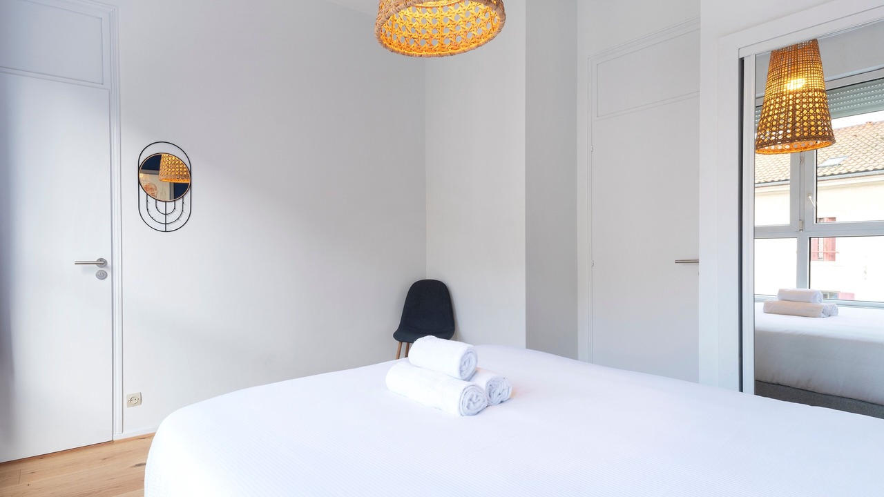 Photo of Bedroom in Saint Nicolas - Charles III - Ville vieille - Trois Maisons - Leopold