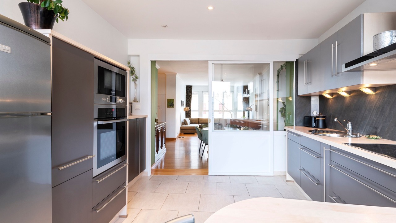 Photo of Kitchen in Saint Nicolas - Charles III - Ville vieille - Trois Maisons - Leopold
