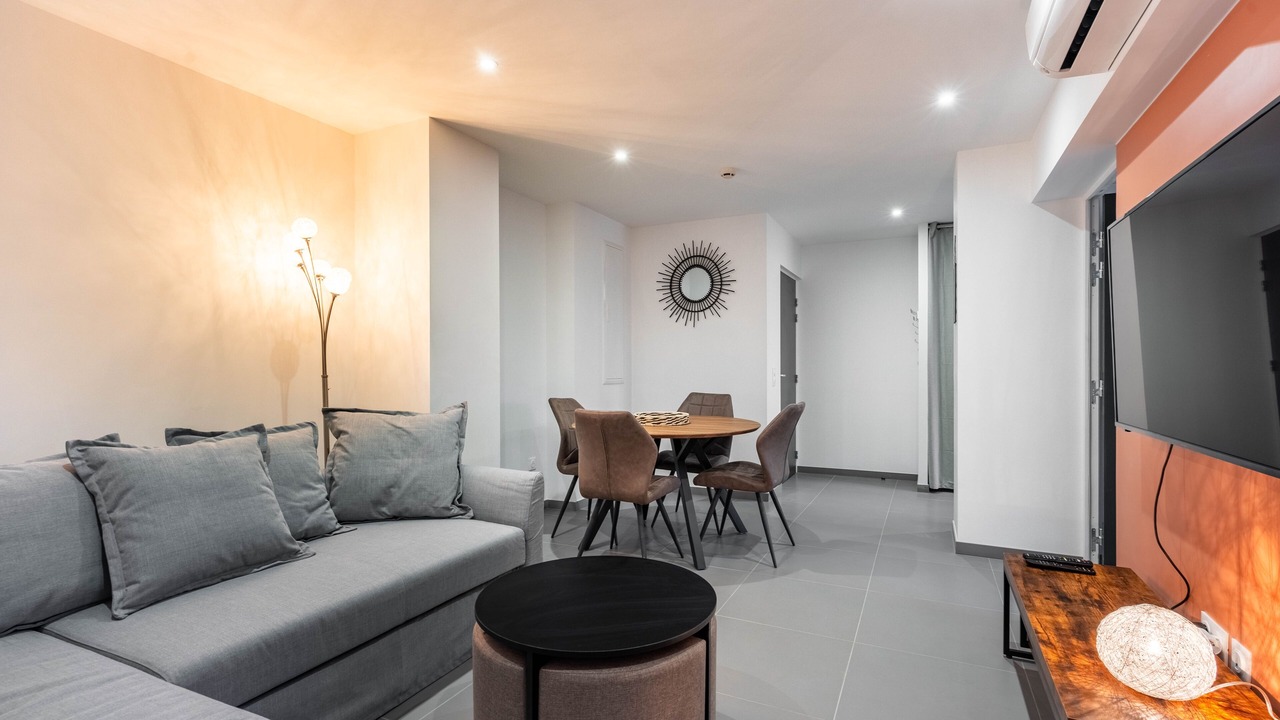 Photo of Livingroom in Saint Nicolas - Charles III - Ville vieille - Trois Maisons - Leopold