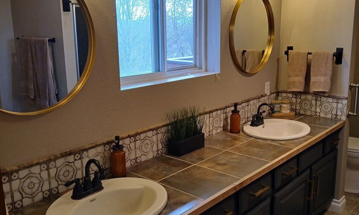 Photo of Bathroom in Mica