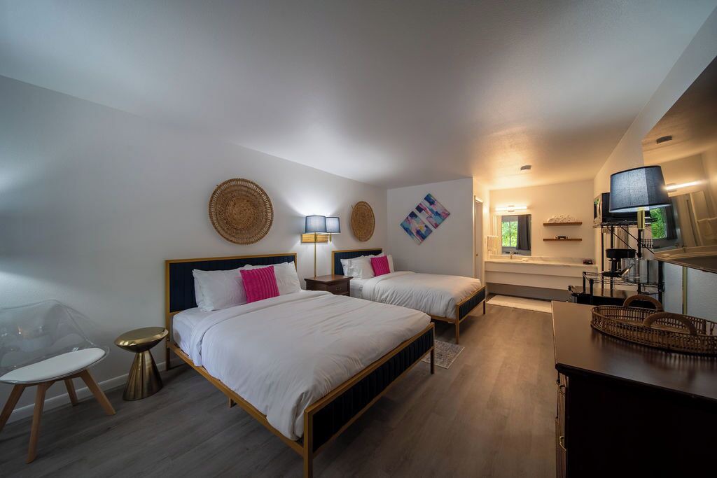 Photo of Bedroom in Eureka Springs Historic District