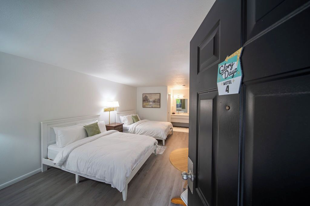 Photo of Bedroom in Eureka Springs Historic District