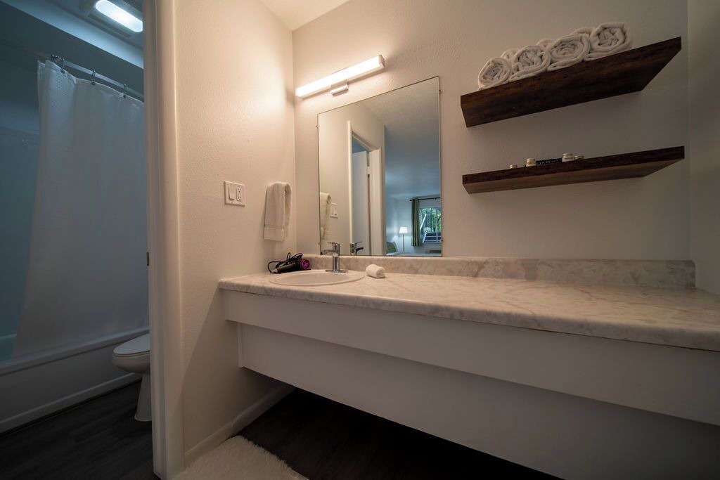 Photo of Bathroom in Eureka Springs Historic District