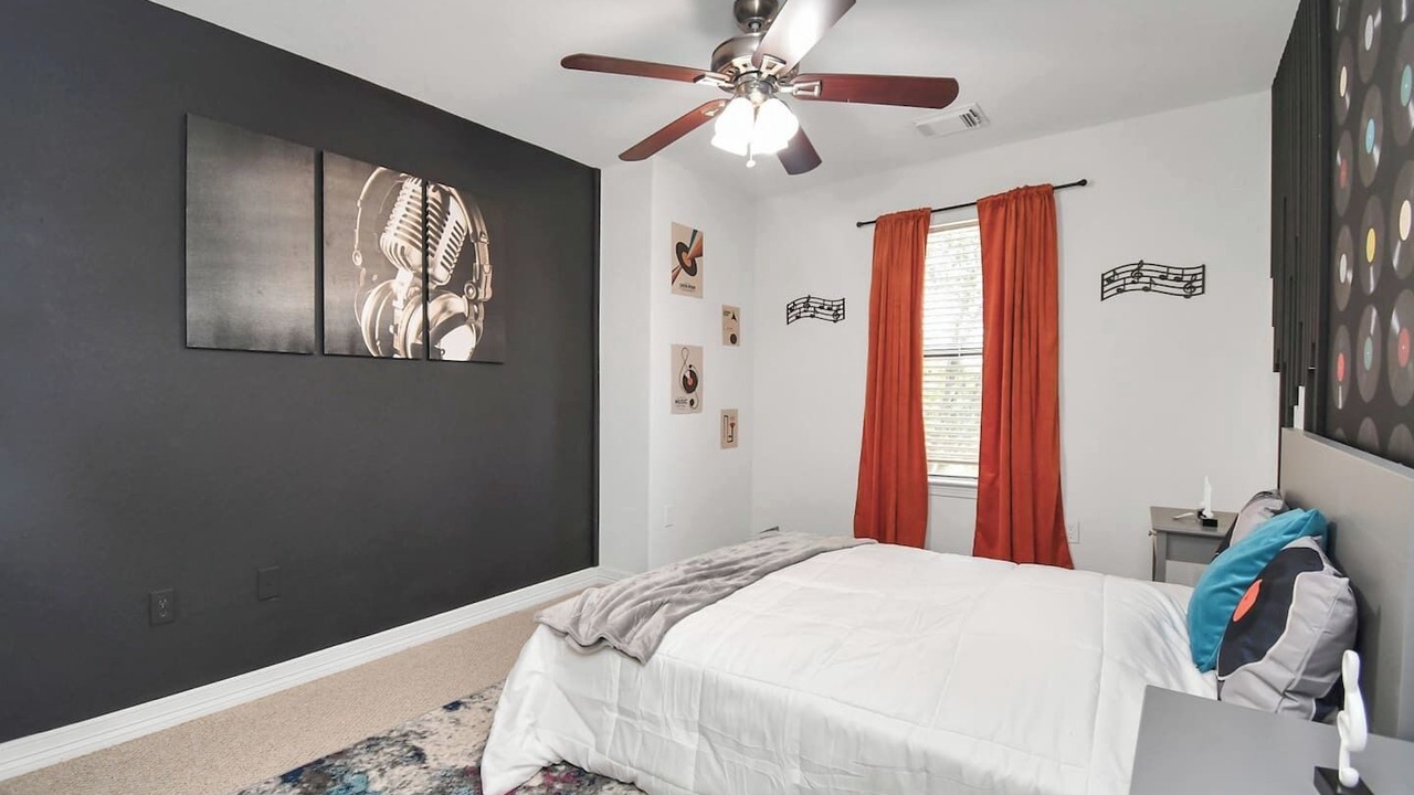 Photo of Bedroom in Northside