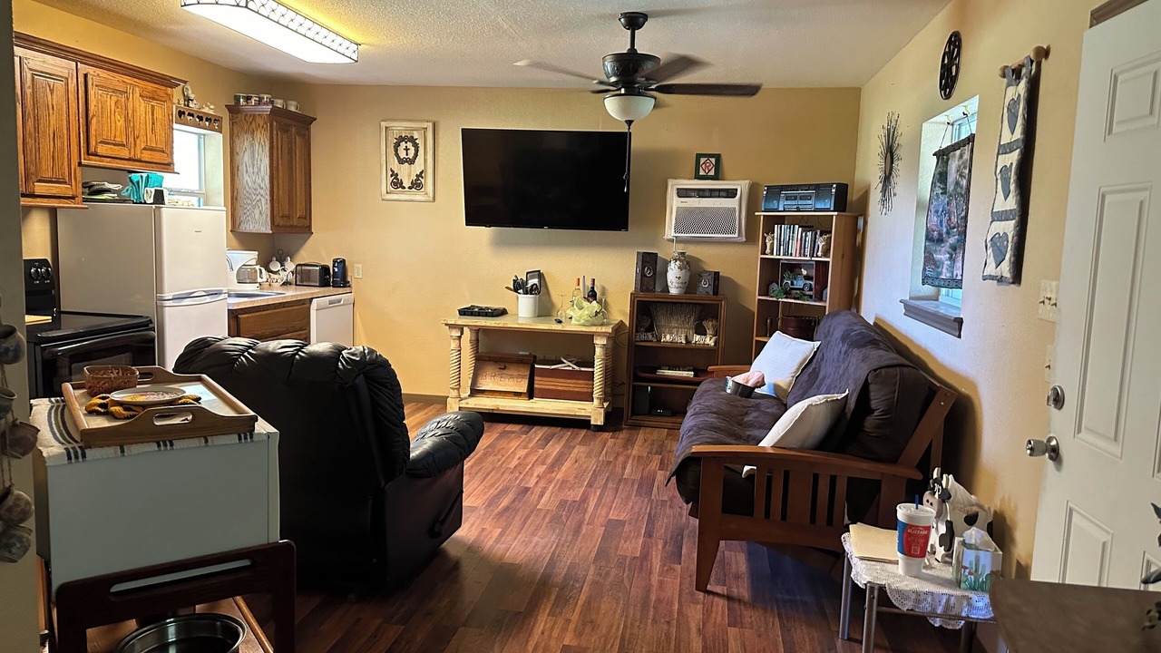 Photo of Livingroom in Glen Rose