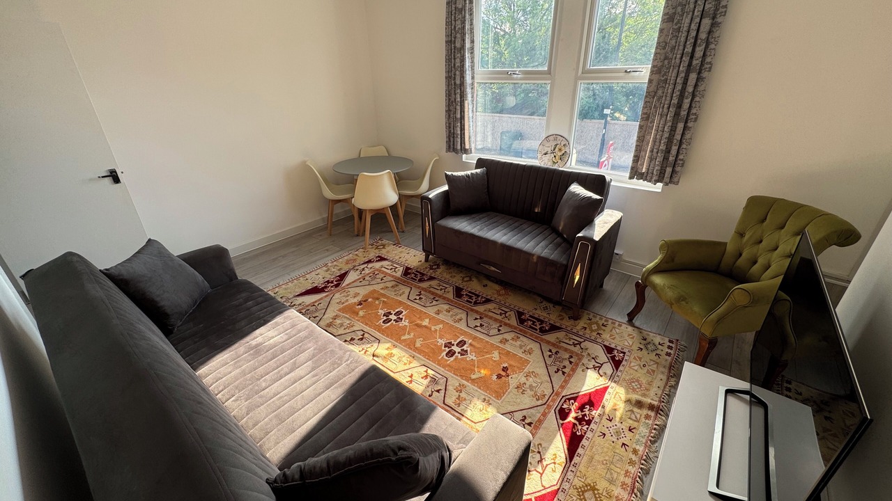 Photo of Livingroom in Enfield Highway