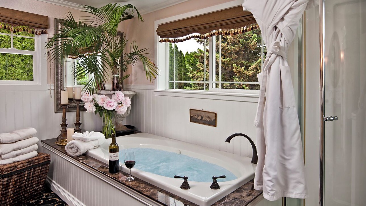 Photo of Bathroom in Grandview