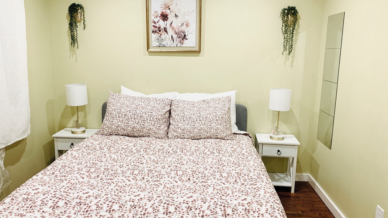 Photo of Bedroom in Inglewood-Finn Hill