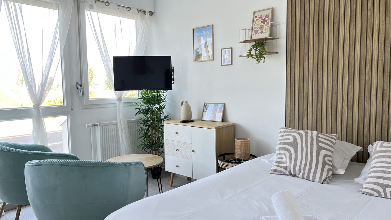 Photo of Bedroom in Port