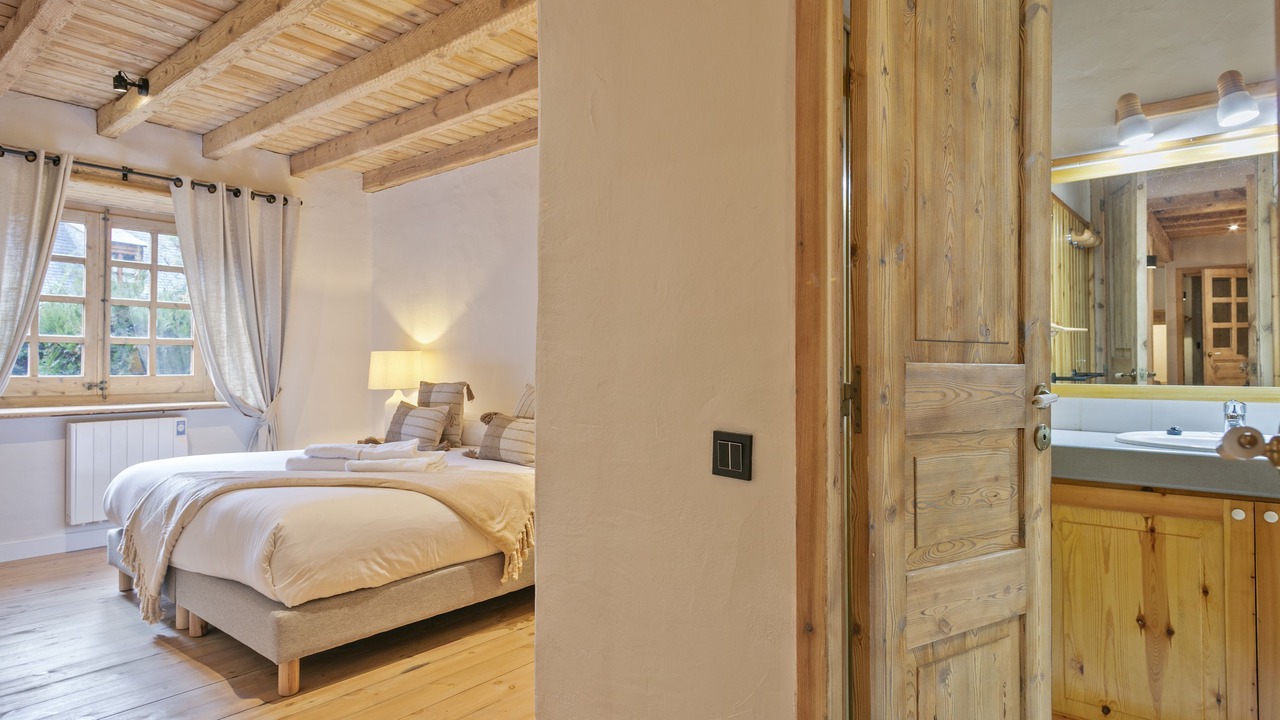 Photo of Bedroom in Garos