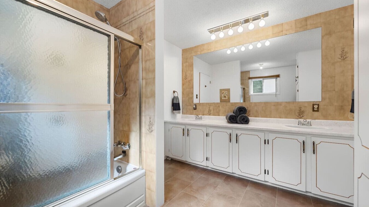 Photo of Bathroom in Blue Sea