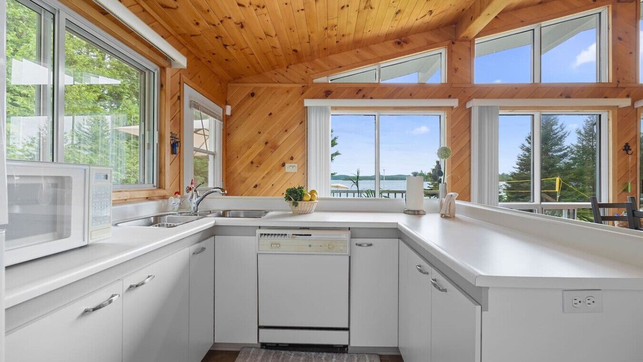 Photo of Kitchen in Blue Sea