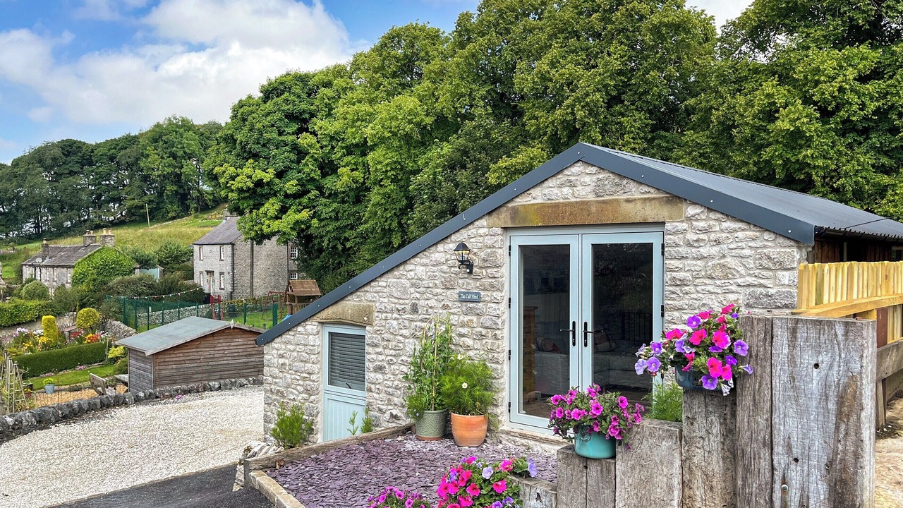 Photo of Others in Blackwell in the Peak