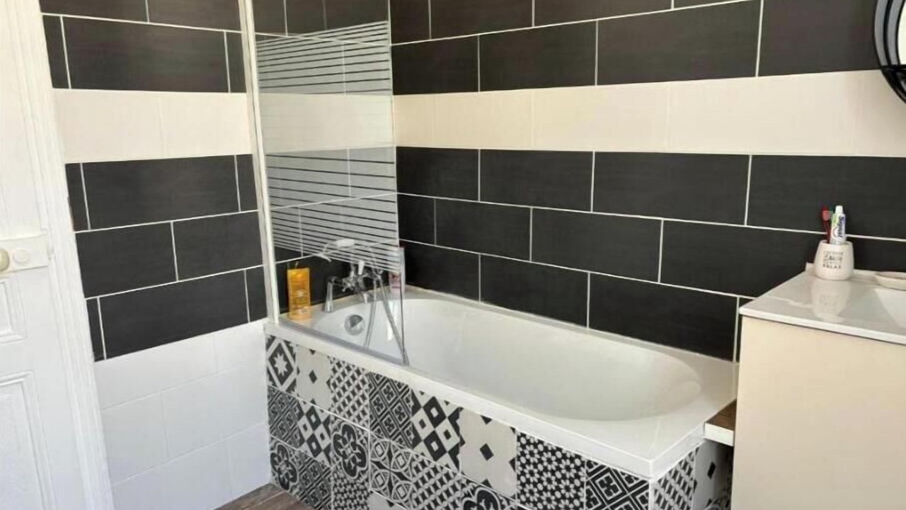 Photo of Bathroom in Forges-les-Eaux