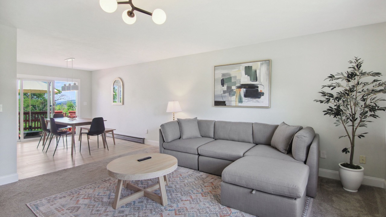 Photo of Livingroom in South Hill