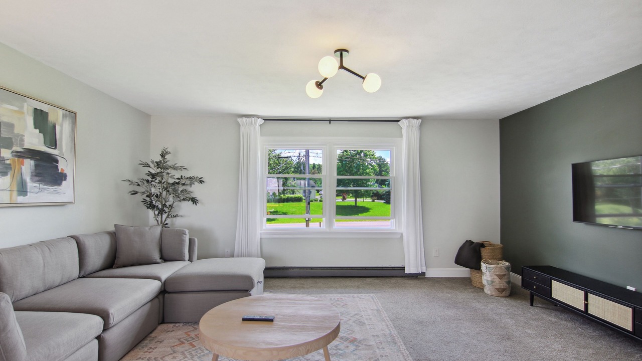 Photo of Livingroom in South Hill