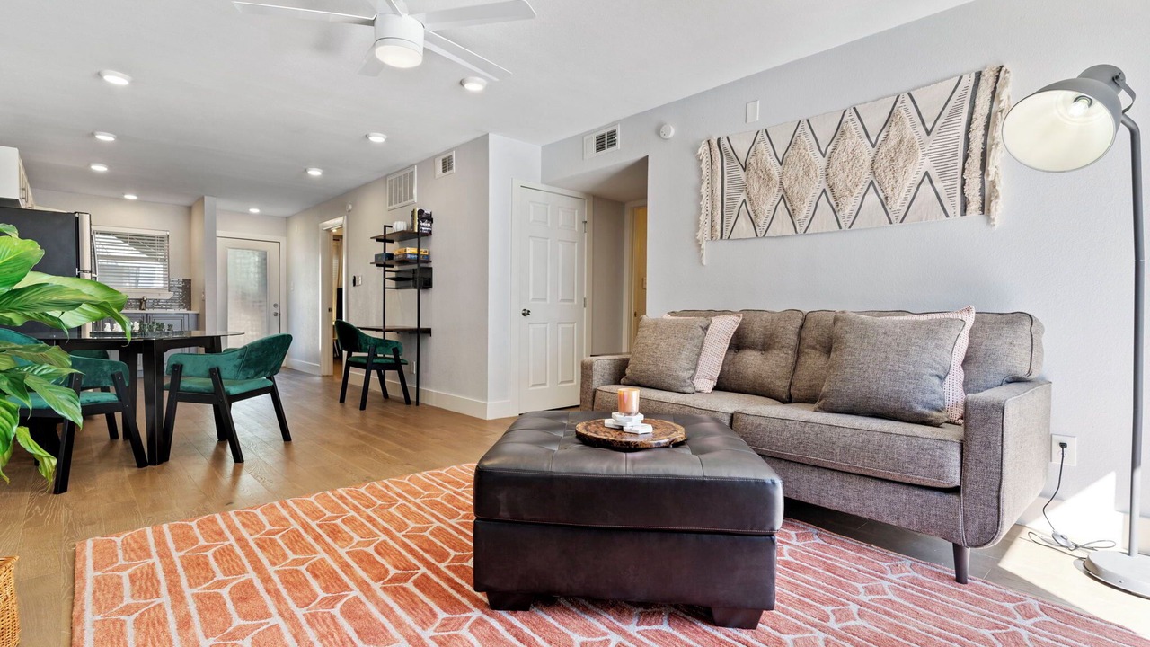 Photo of Livingroom in North Loop
