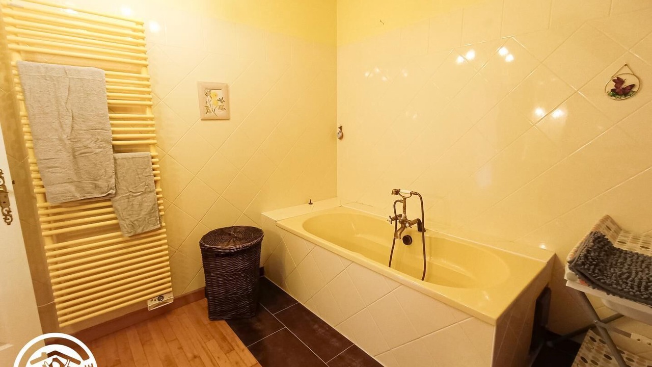 Photo of Bathroom in Strenquels