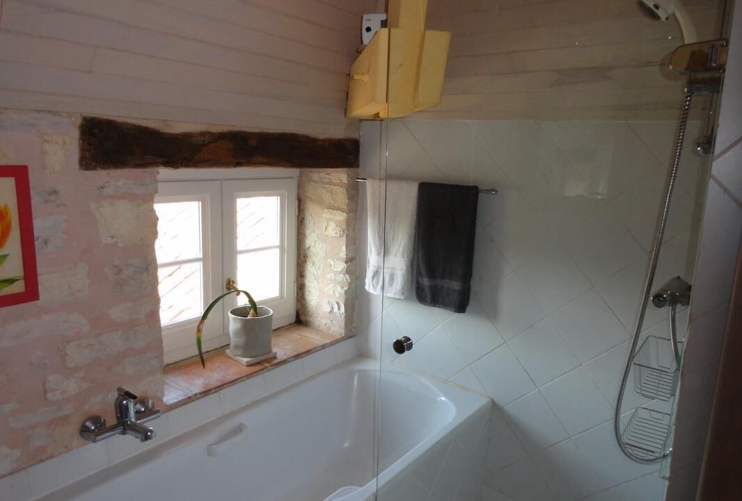 Photo of Bathroom in Les Junies