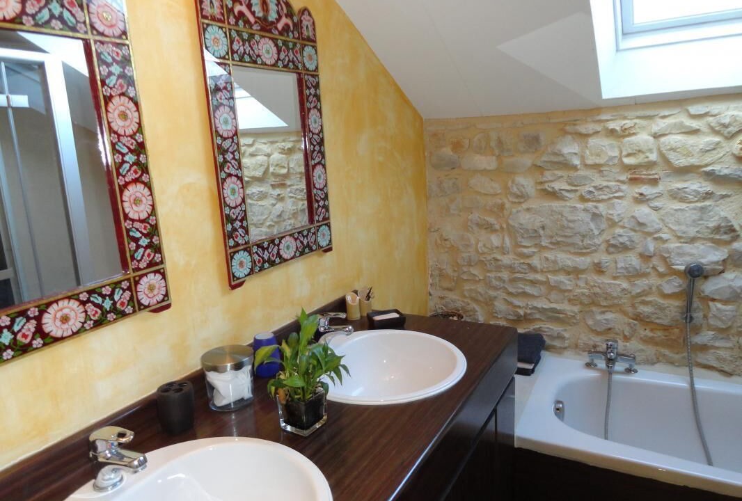Photo of Bathroom in Les Junies