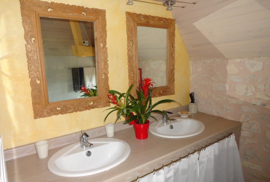Photo of Bathroom in Les Junies